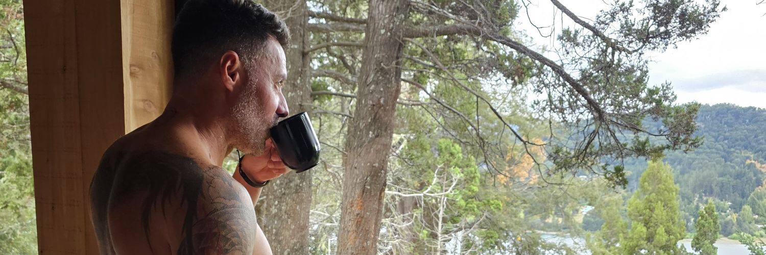 valenfox24's profile banner image