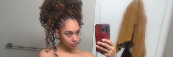 joyceluo Profile Banner