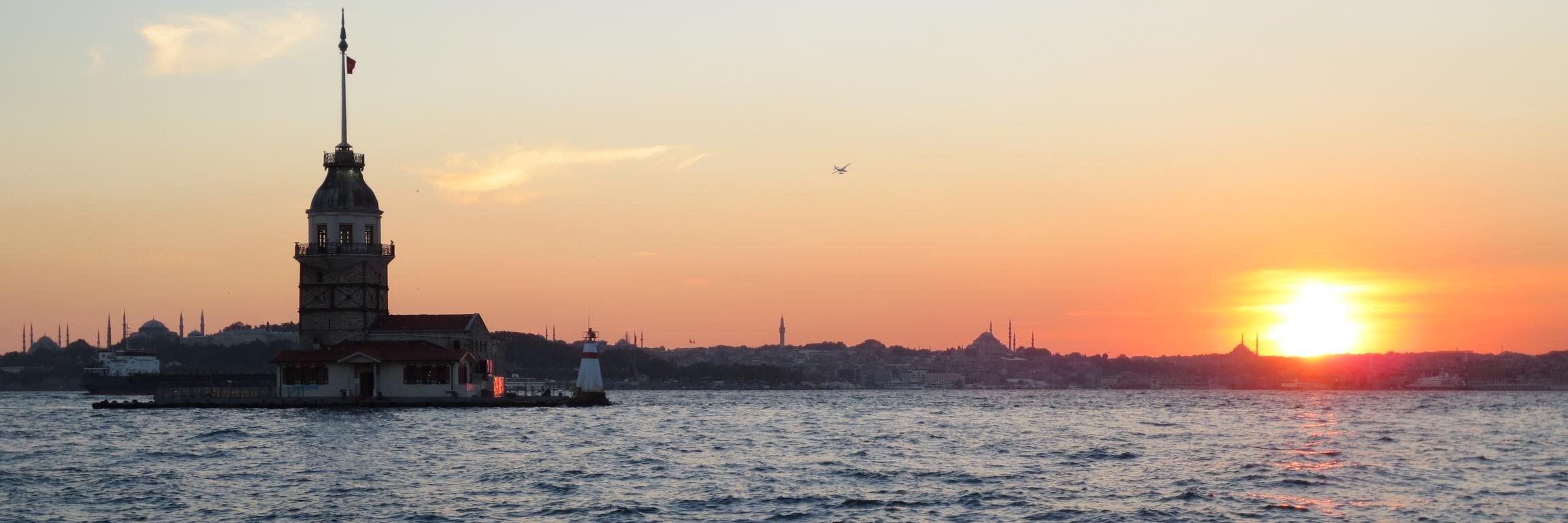 Ozgedvn's profile banner image