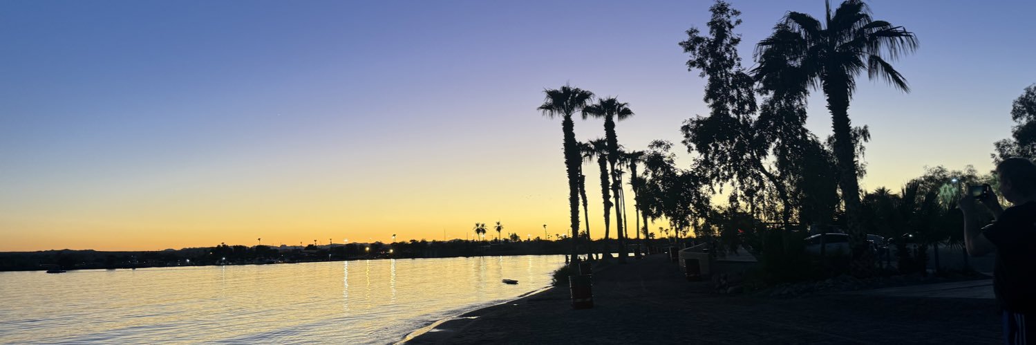 beverlyyyj's profile banner image