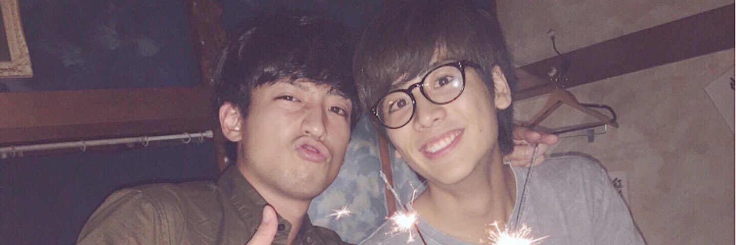 dy_den's profile banner image