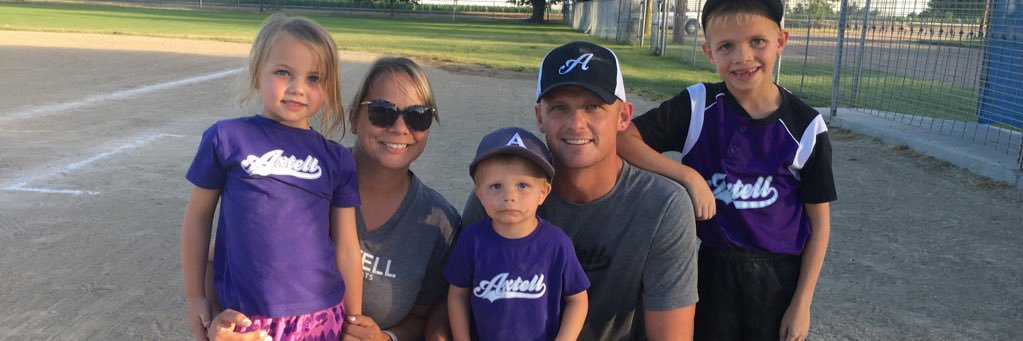 sarawells1's profile banner image