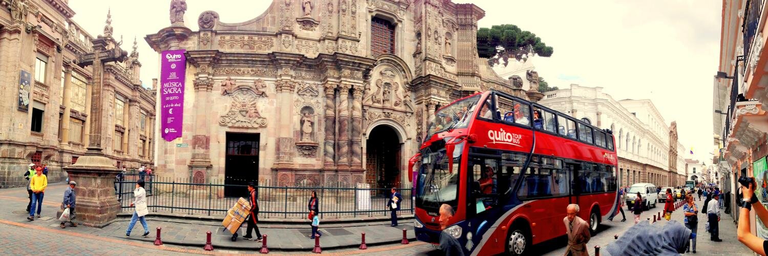 Quito Tour Bus banner