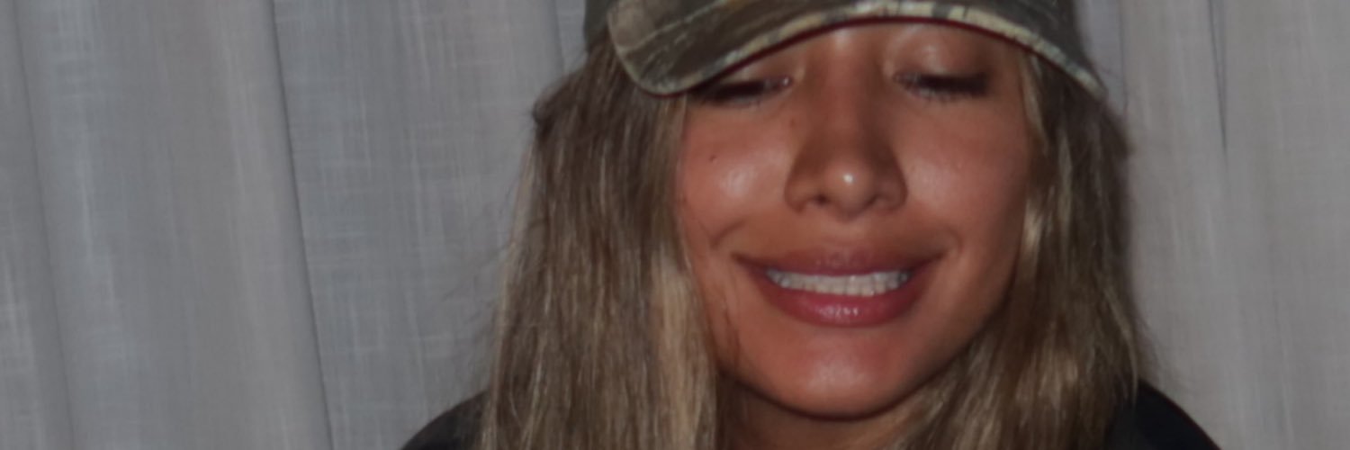 isabellaCB10's profile banner image