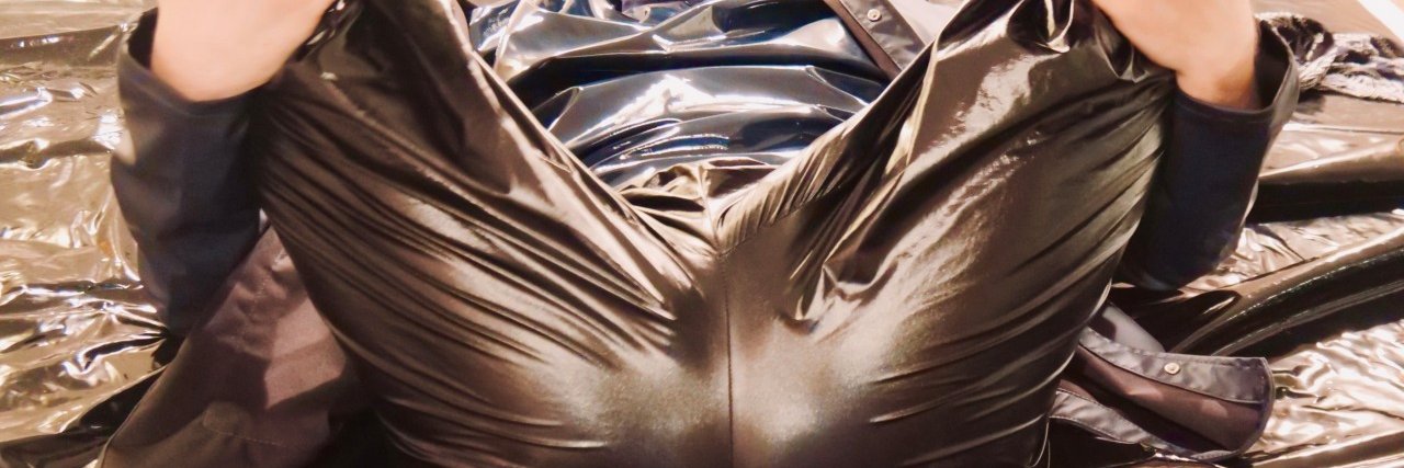 MicSinylon - Looking in TO DT banner