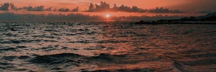 R_lezly's profile banner image