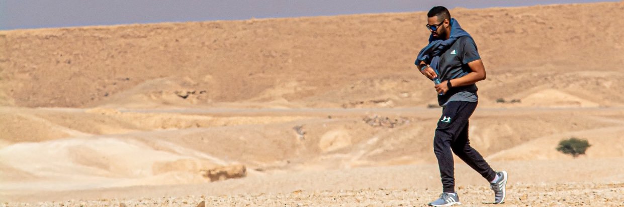 r4nasser's profile banner image