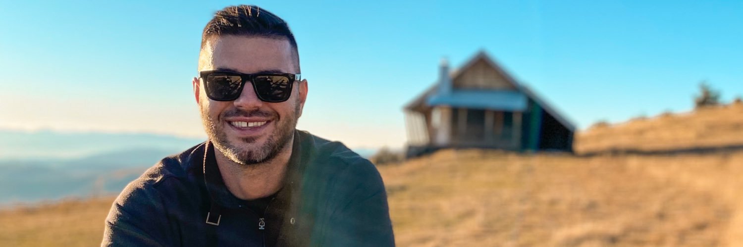 miLL0sh's profile banner image