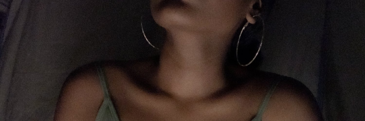Vanessavaneyy's profile banner image