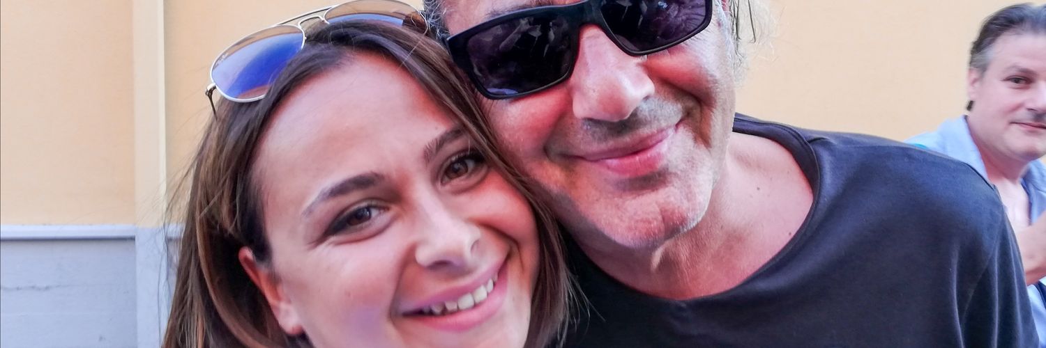 CarlaGison_'s profile banner image