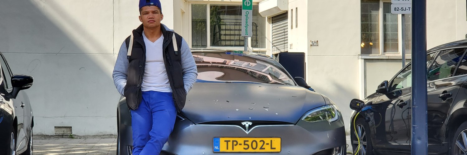 detosantos's profile banner image