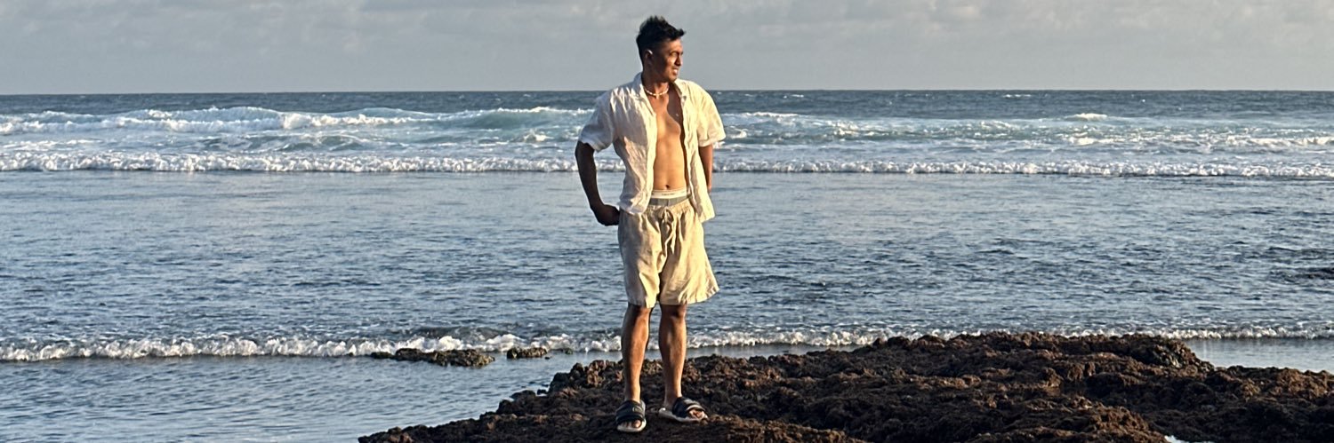 izztzuhn's profile banner image