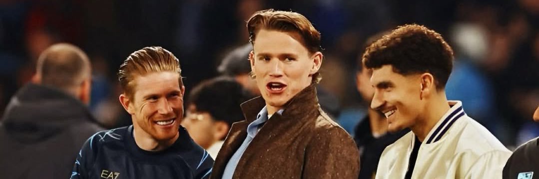 anna 💙☀️🌻🍹 banner