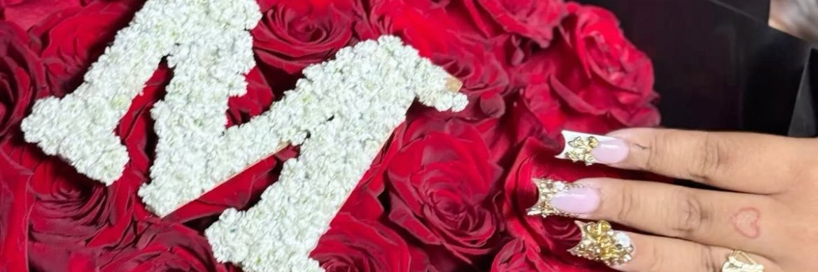 celle01_'s profile banner image