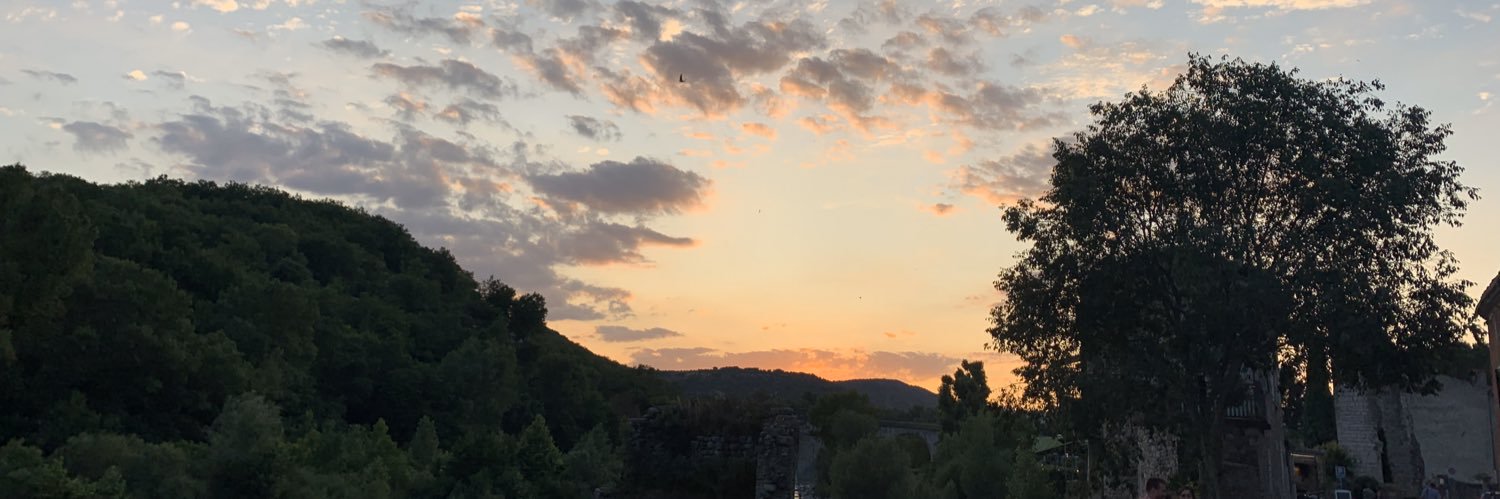 Ash_Queeni's profile banner image