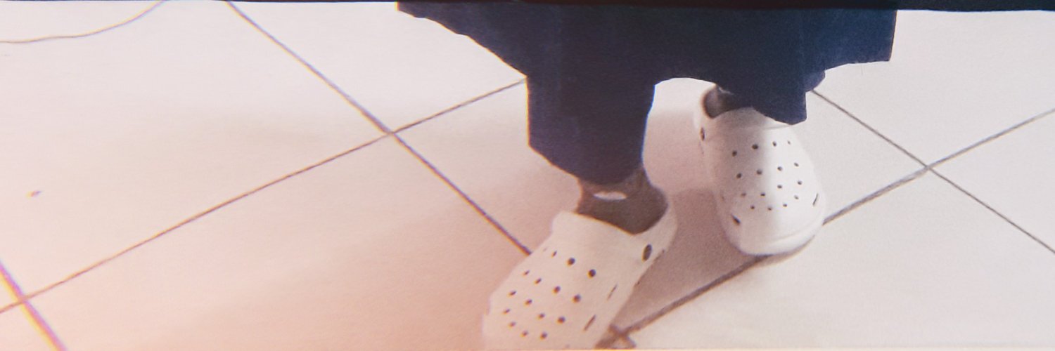 amelindaf's profile banner image