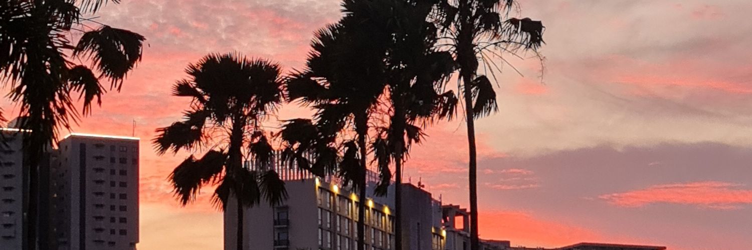 youngkeism's profile banner image