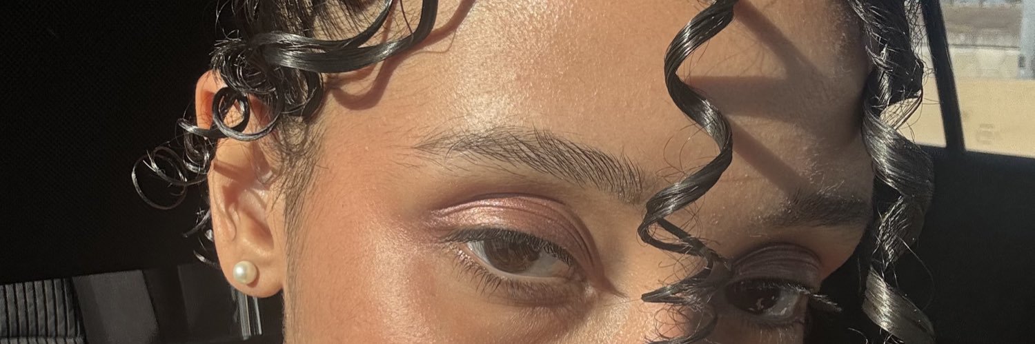 claudiadressel's profile banner image