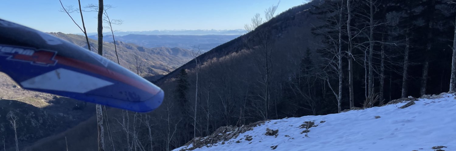 G_rstu's profile banner image