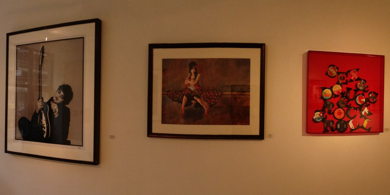 Gallery DIFFERENT banner