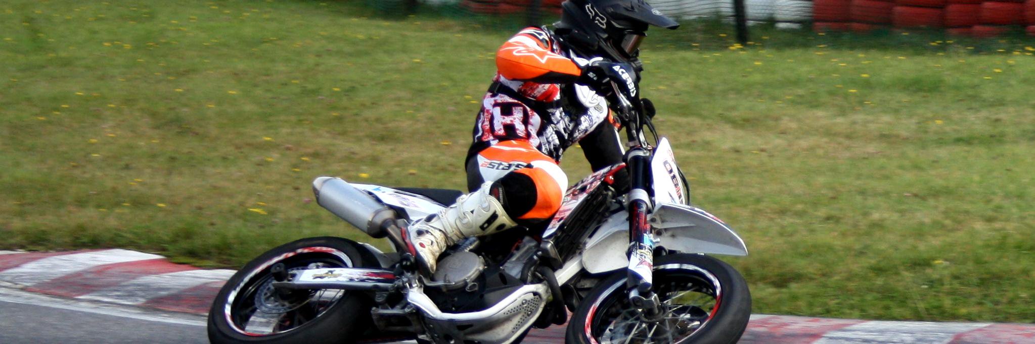 Mirco Müller banner