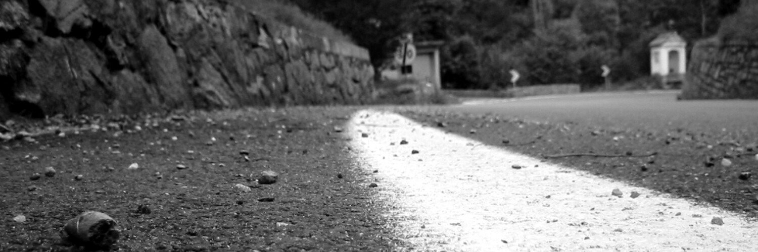 Tunjong's profile banner image