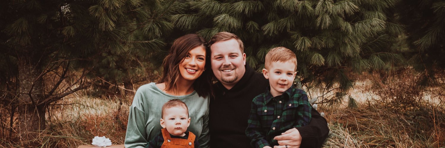 ToriStrausbaugh's profile banner image