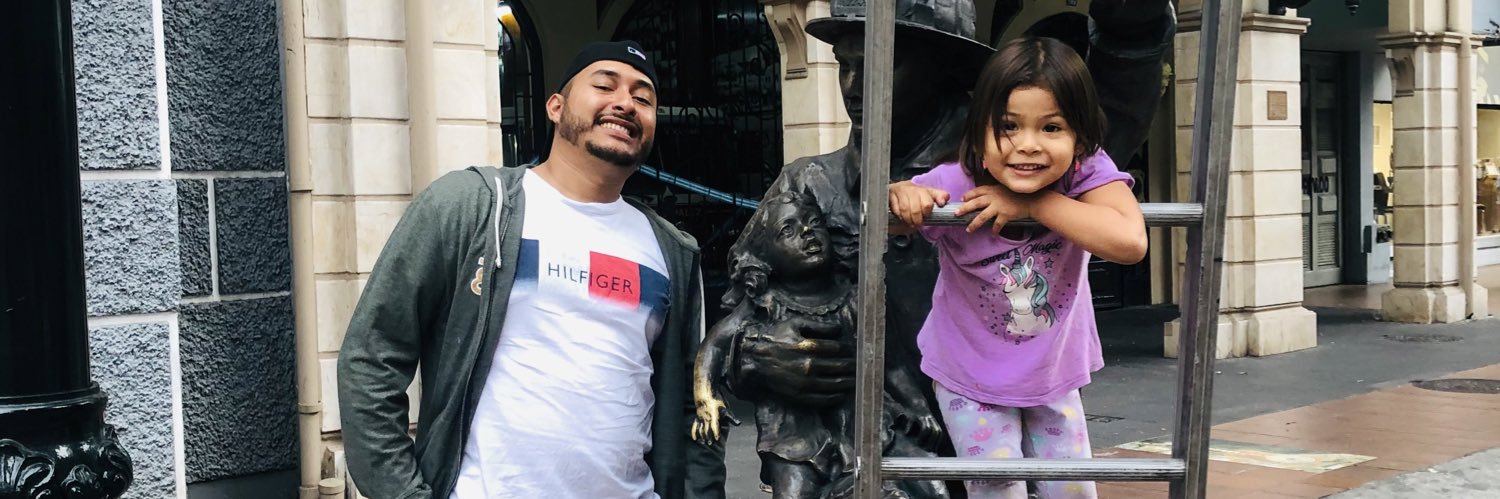 mishellbaldeon's profile banner image
