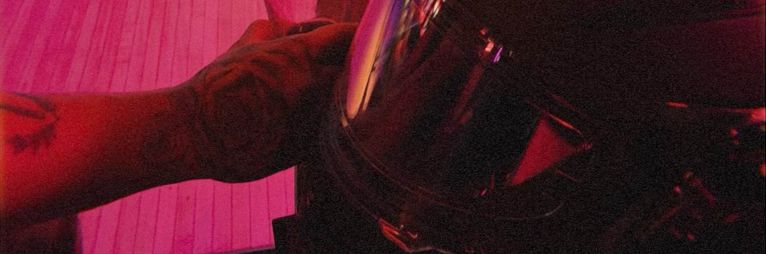 ayeelizeeth's profile banner image