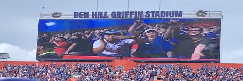\/'s banner