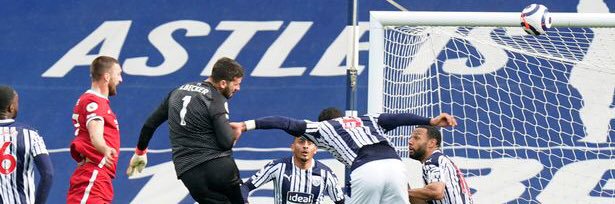 Turin tears Chiesa cheers banner