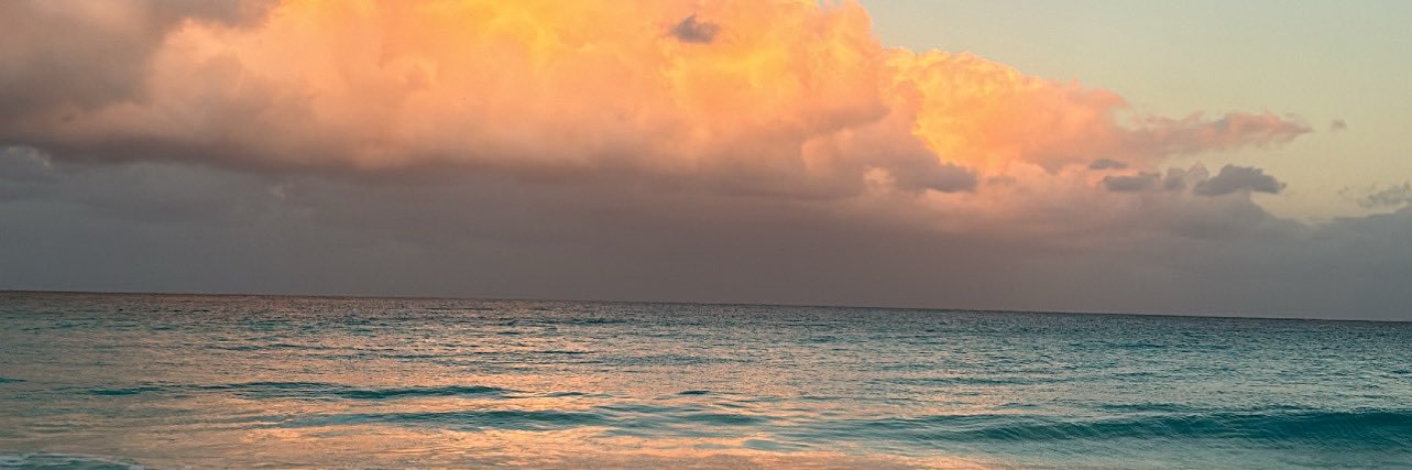 _valeemedina's profile banner image