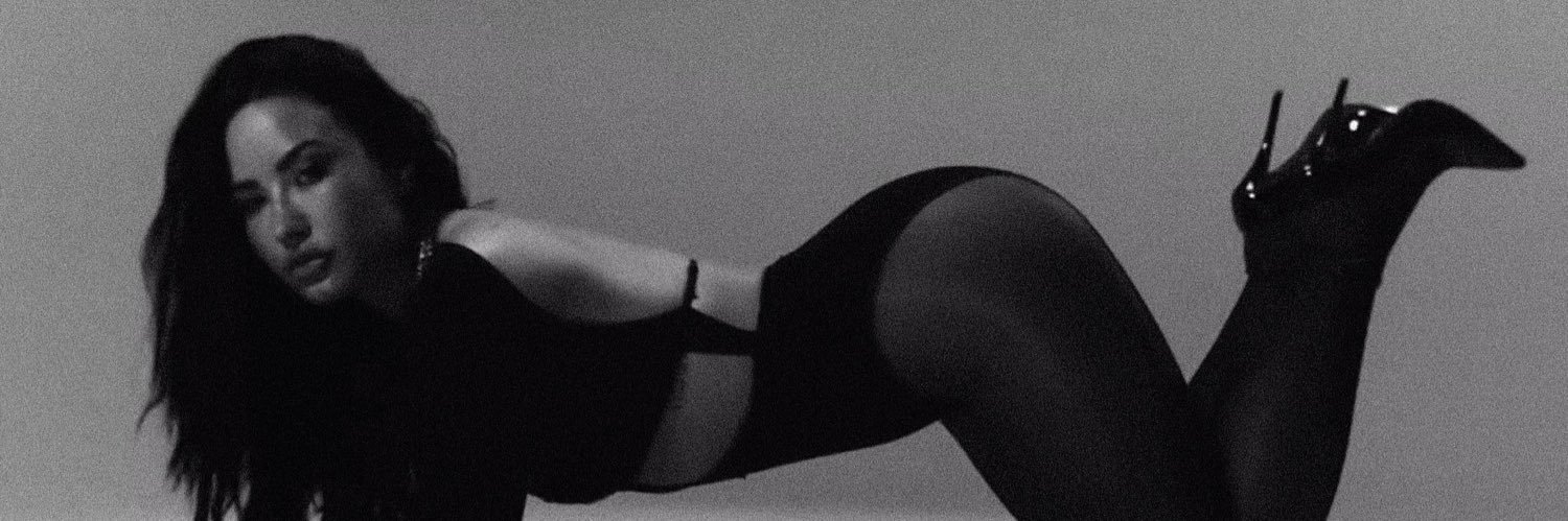𝑅. banner