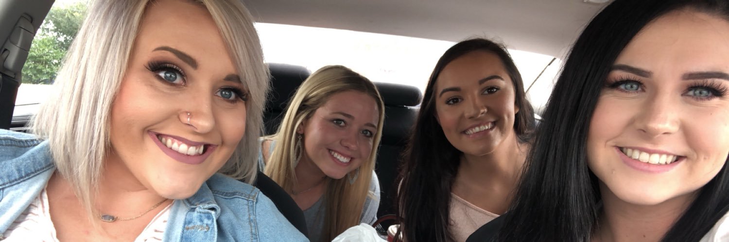 izzybeesue's profile banner image