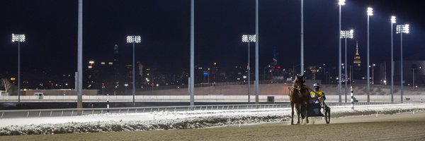 LisaPhotoM1 Profile Banner