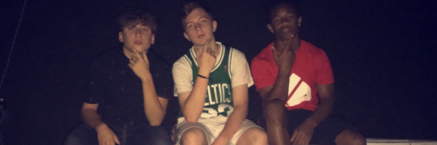 courtofdreams22's profile banner image