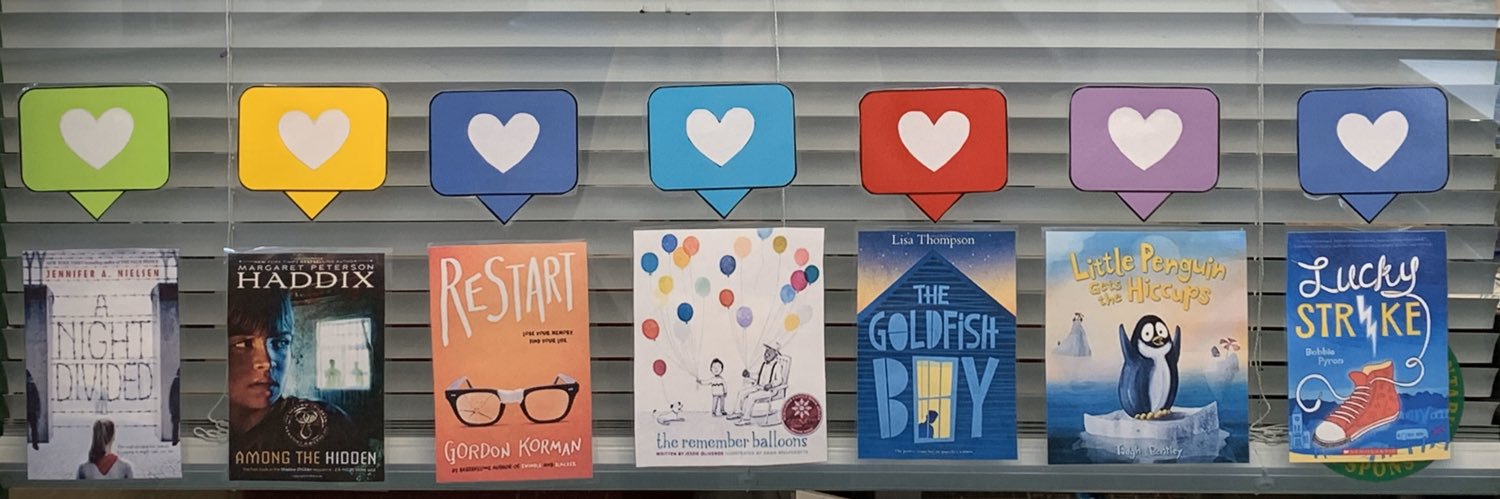 Courtney Phillips 📚's banner