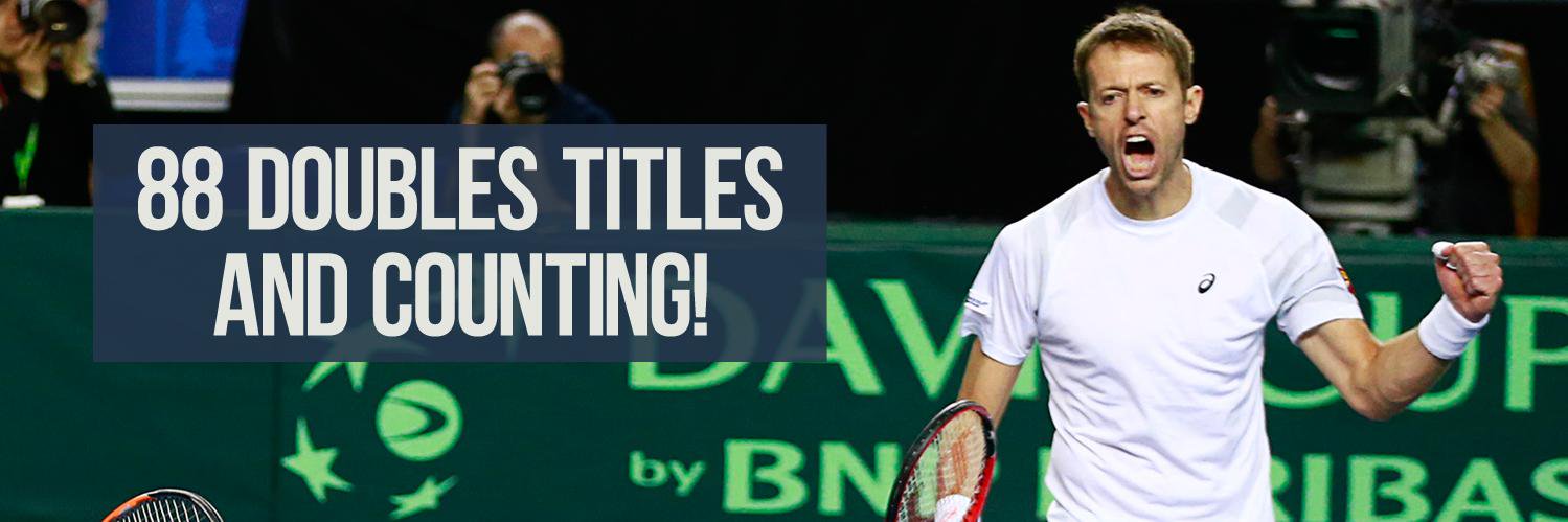 Daniel Nestor banner