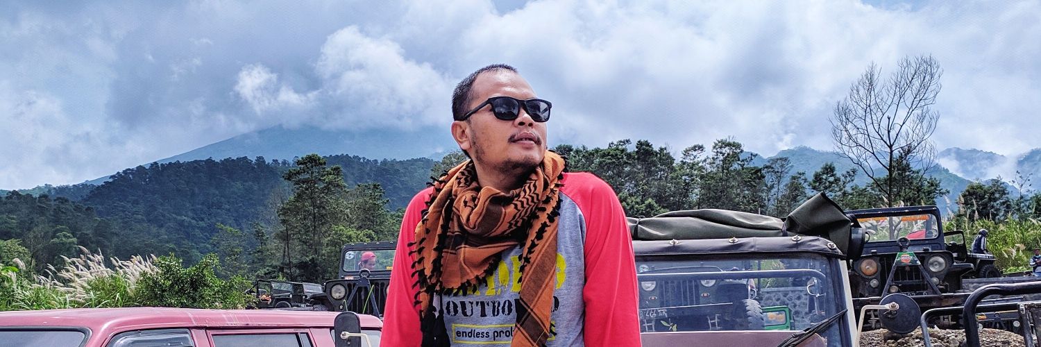 dulunakal's profile banner image