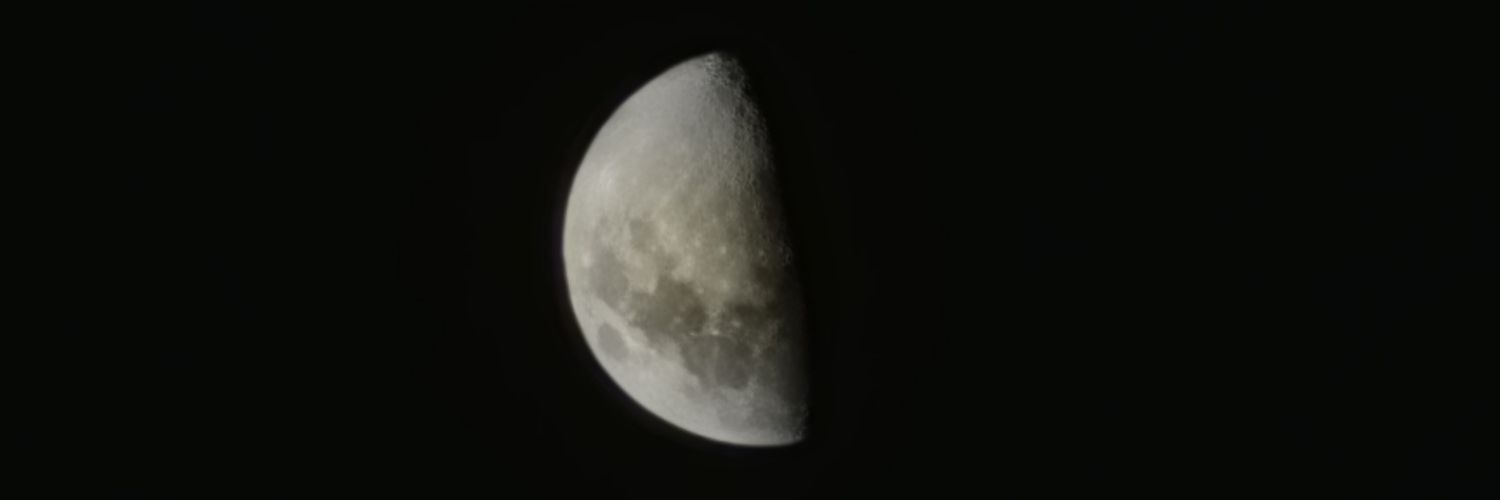 roiuklem's profile banner image