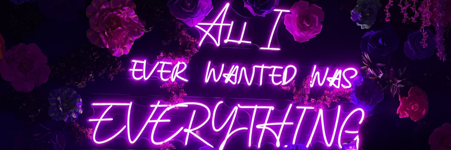 chryshelrm's profile banner image