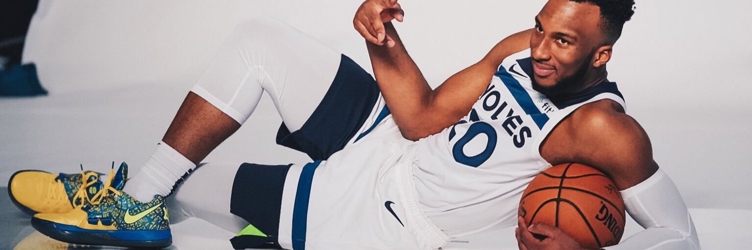 damjyoung's profile banner image