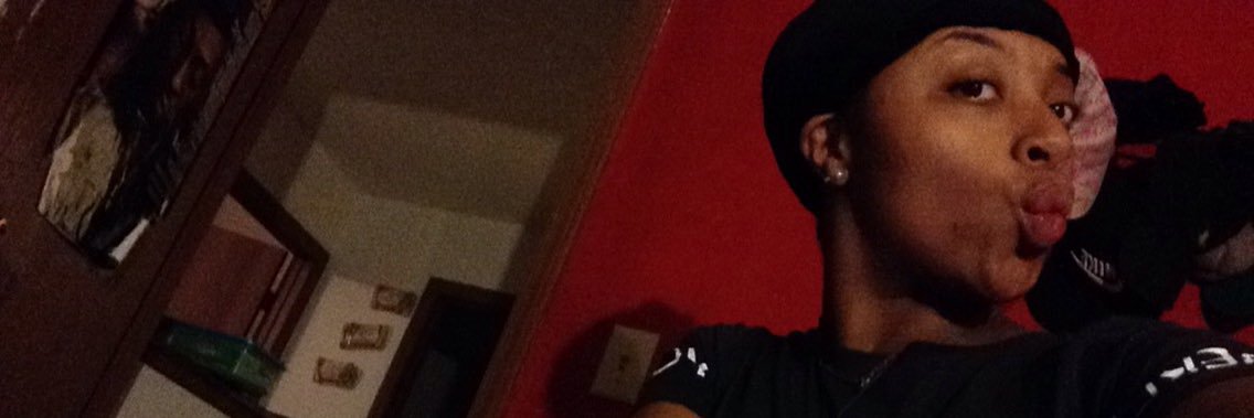 yayajern's profile banner image