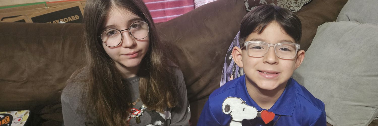 2StrongTina's profile banner image