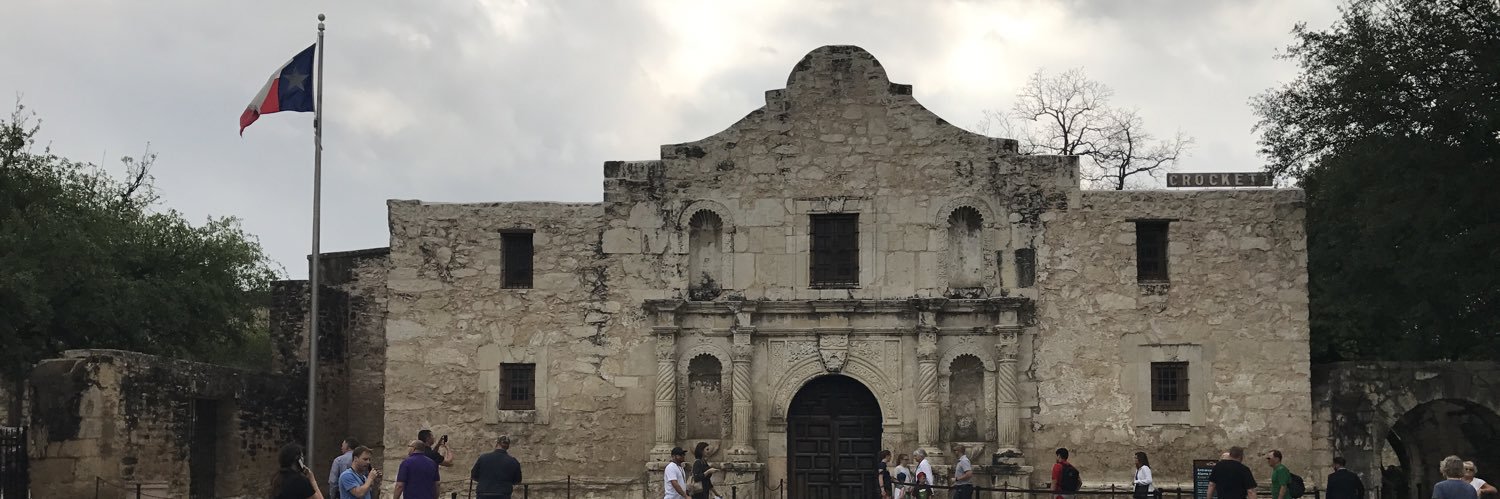 Dom 🤠🎤🎧 banner