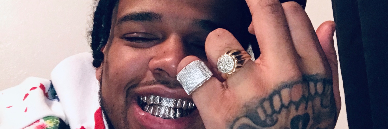 chewy_baybee's profile banner image