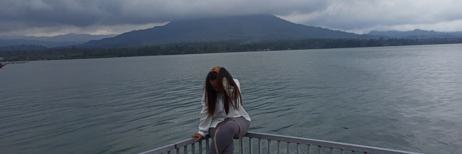 hi_prilla's profile banner image