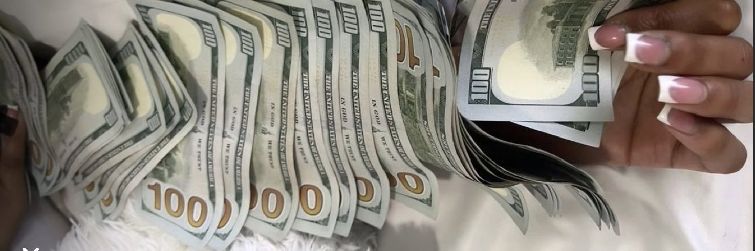 Gets Money 💰💰 banner