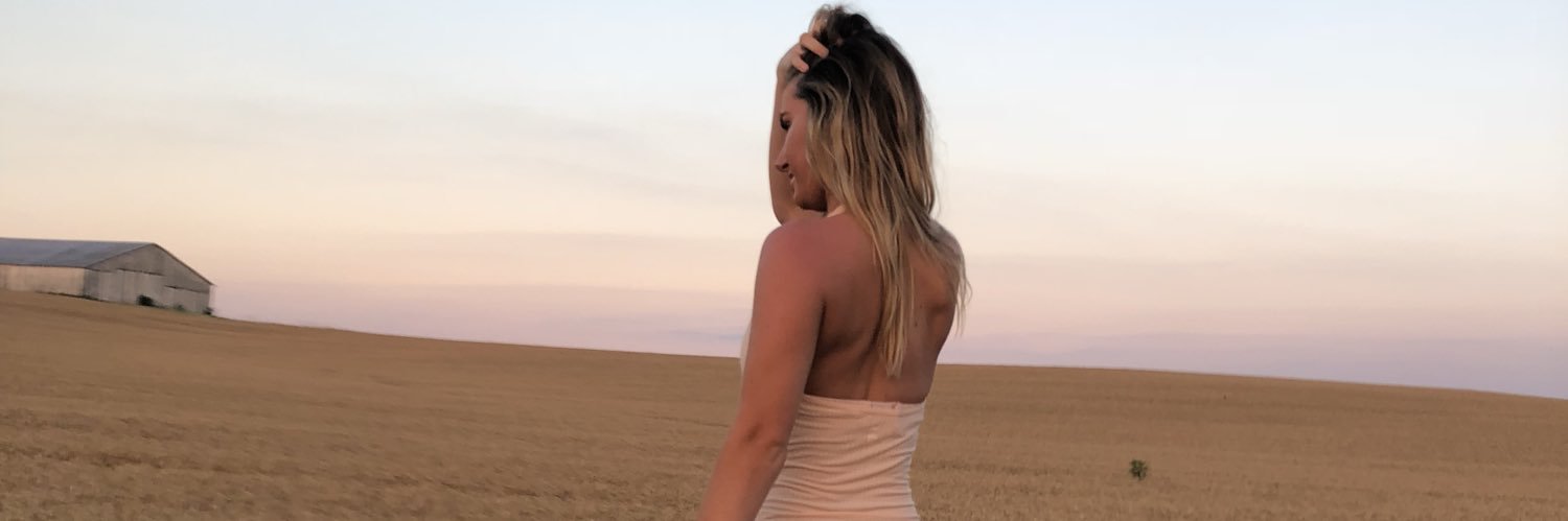 victoriamalonee's profile banner image