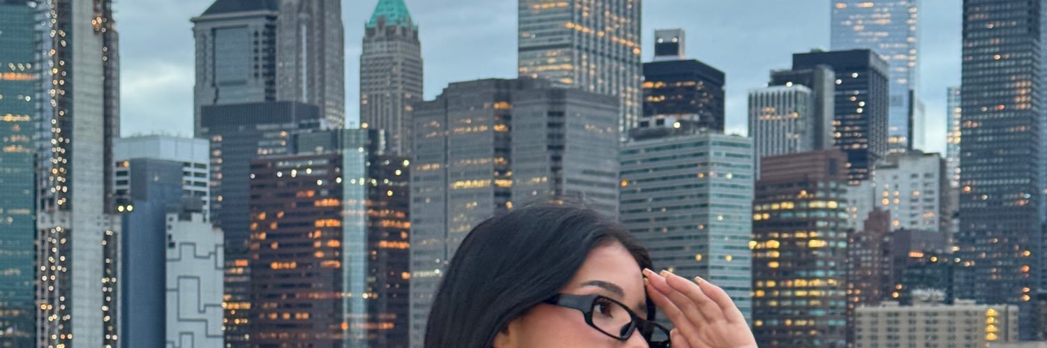 A N I S S A banner